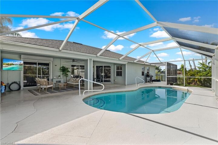 Property Photo: 2014 NW 25th Pl FL 33993