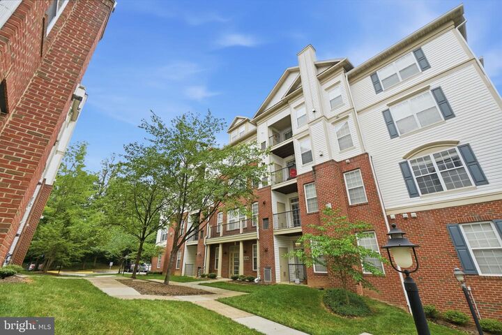 Property Photo:  11508 Sperrin Circle 403  VA 22030 