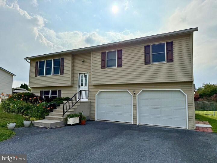 Property Photo: 274 Pattison Drive PA 17257