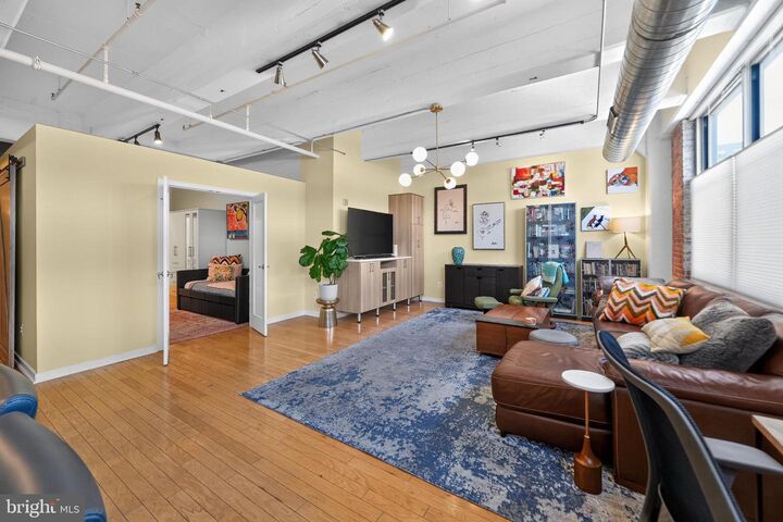 Property Photo: 444 N 4th Street 202 PA 19123