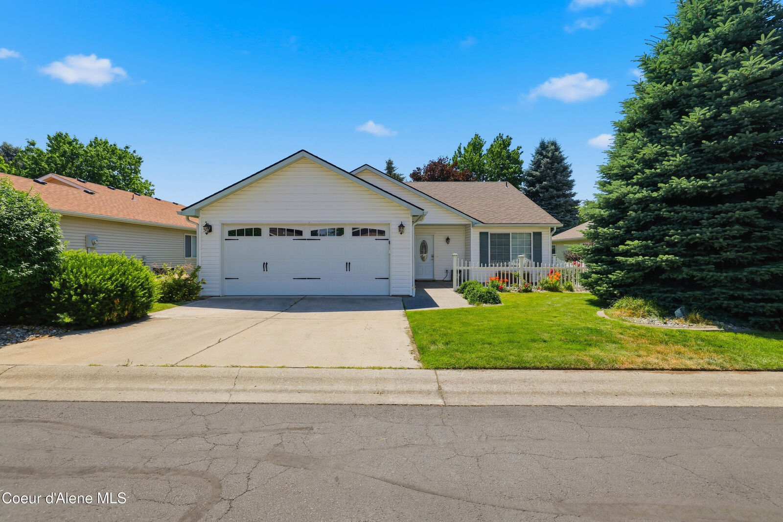 Property Photo: 2064 W Normandie Ln ID 83815