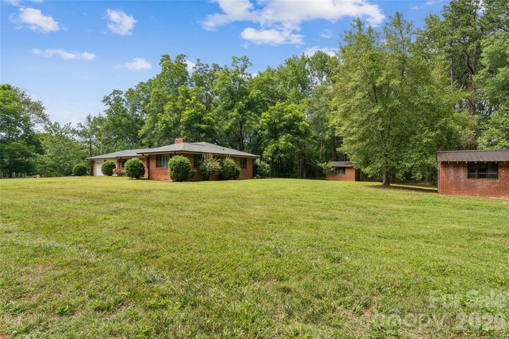 Property Photo:  116 Maye Street  NC 28174 