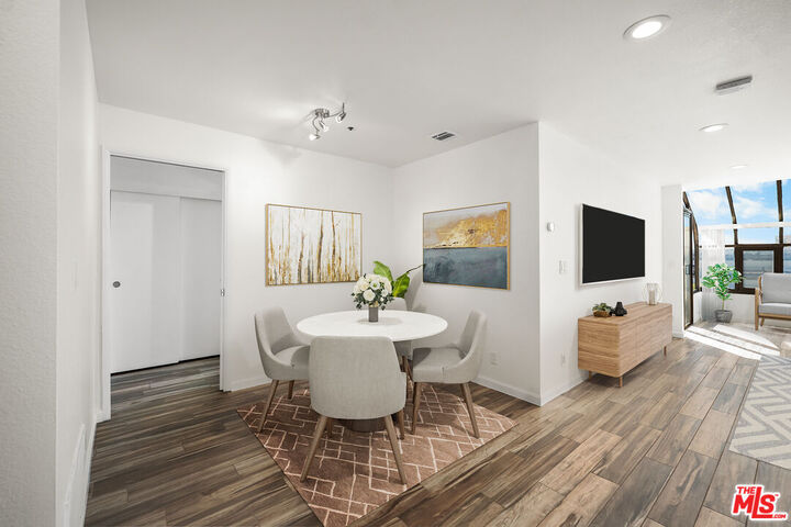Property Photo:  121 S Hope St  CA 90012 