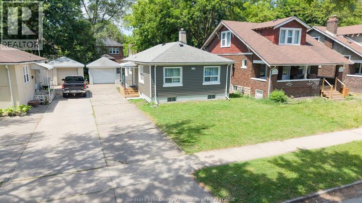 Property Photo:  473 Indian Road  ON N9C 2M3 