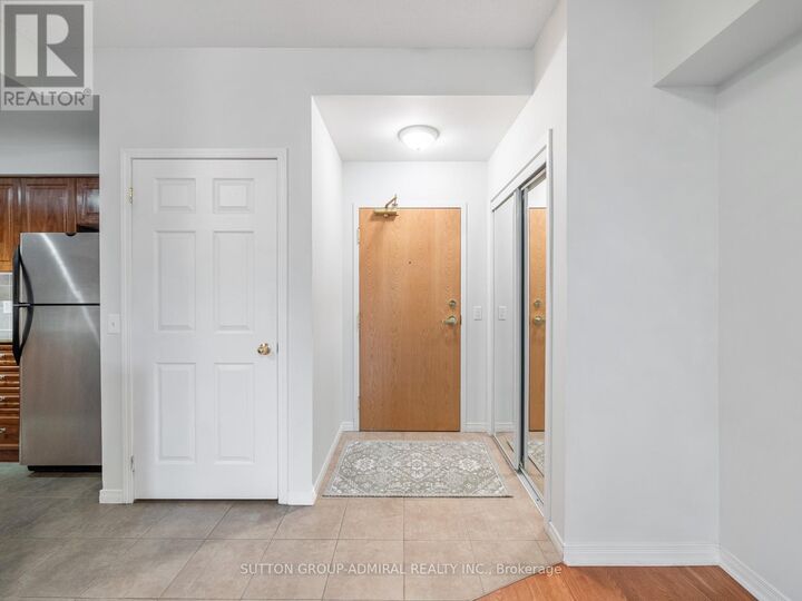 Property Photo: 1 Maison Parc Court 215 ON L4J 9K1
