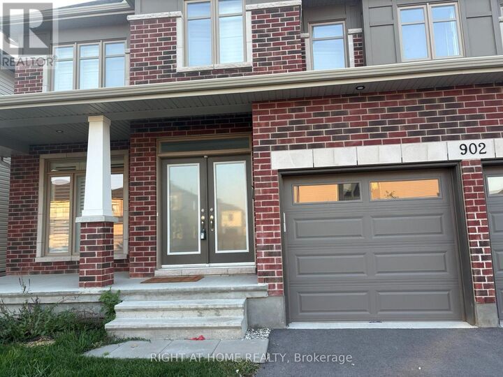Property Photo:  902 Duxbury Lane  ON K4M 0M3 