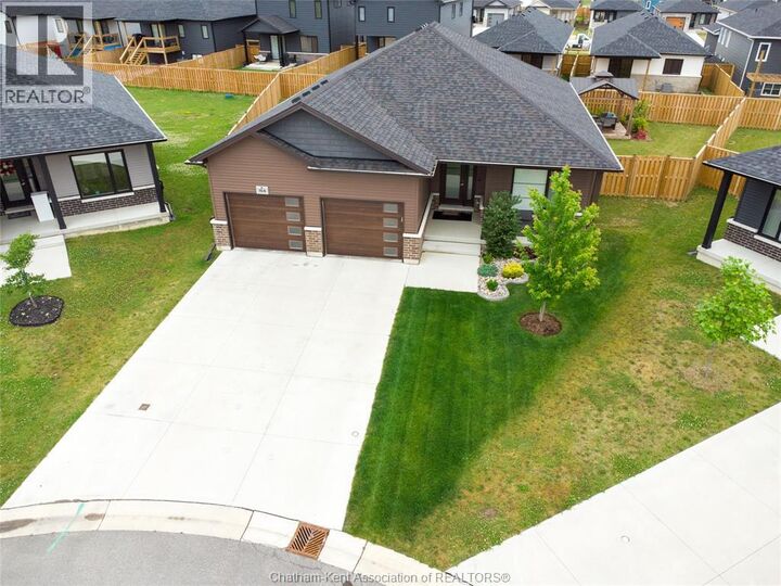 Property Photo:  164 Grassland Grove  ON N7M 0S5 