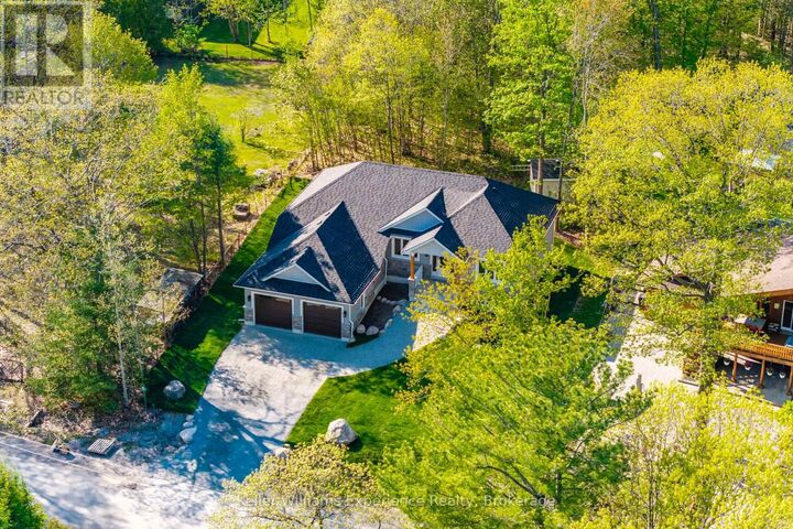 Property Photo: 62 Rue Vanier ON L9M 0J2