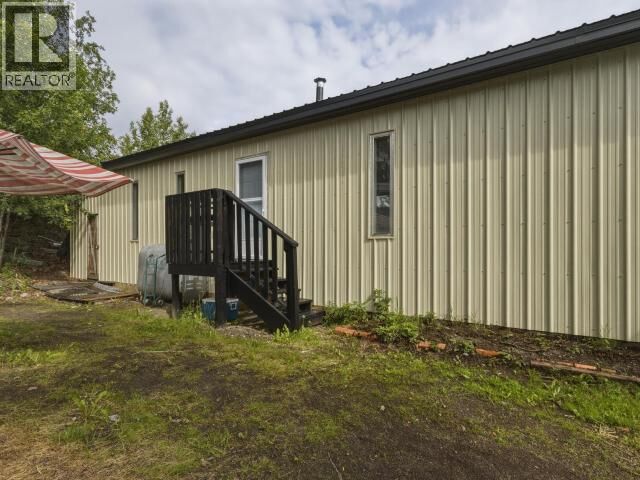 Property Photo:  34-200 Lobird Road  YT Y1A 5V3 