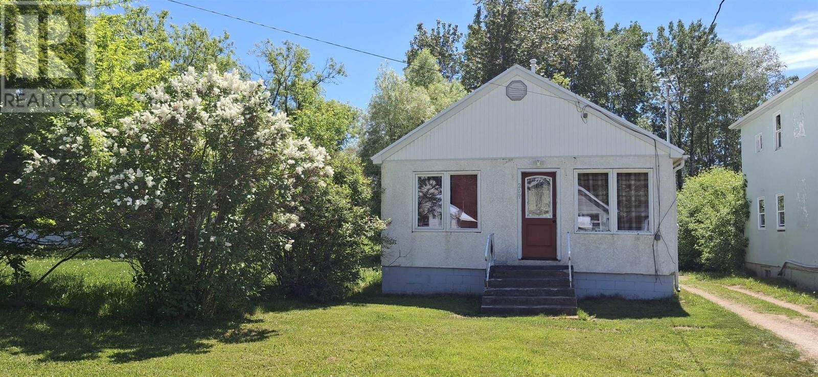 Property Photo: 209 Fotheringham Ave. ON P0T 1C0