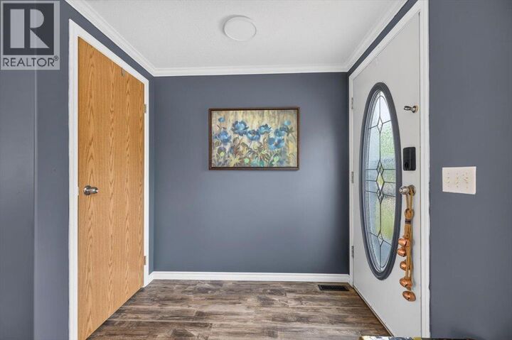 Property Photo: 33 Dawson Crescent BC V0B 1H0