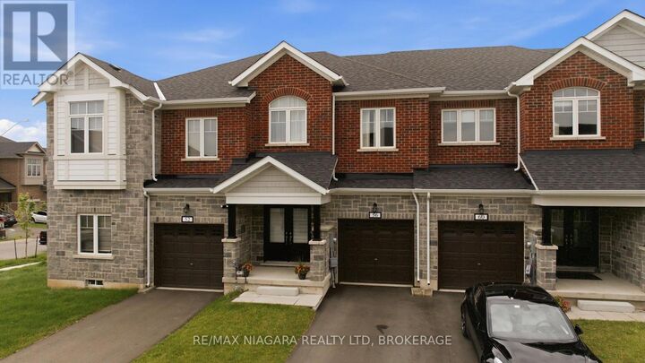 Property Photo: 56 Sapphire Way ON L2V 0B8