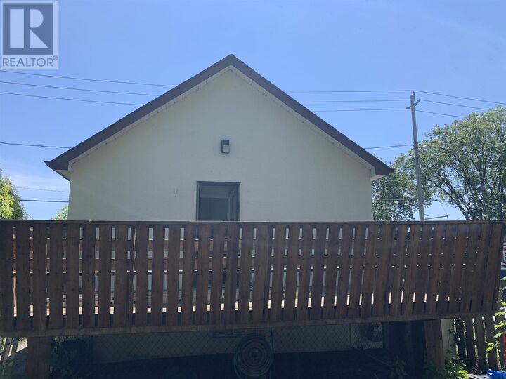 Property Photo:  86 Machar Ave  ON P7B 2Y6 
