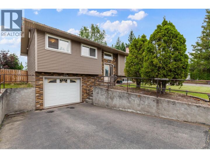 Property Photo:  7623 Moncton Crescent  BC V2N 3M2 