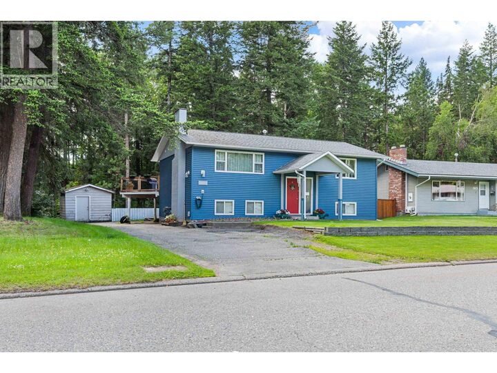 Property Photo: 1601 Pearson Avenue BC V2L 4K7