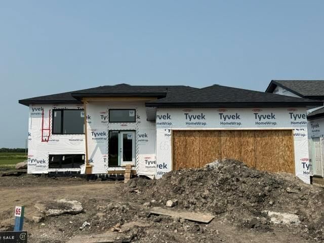 65 Westgrove Crescent — photo 1