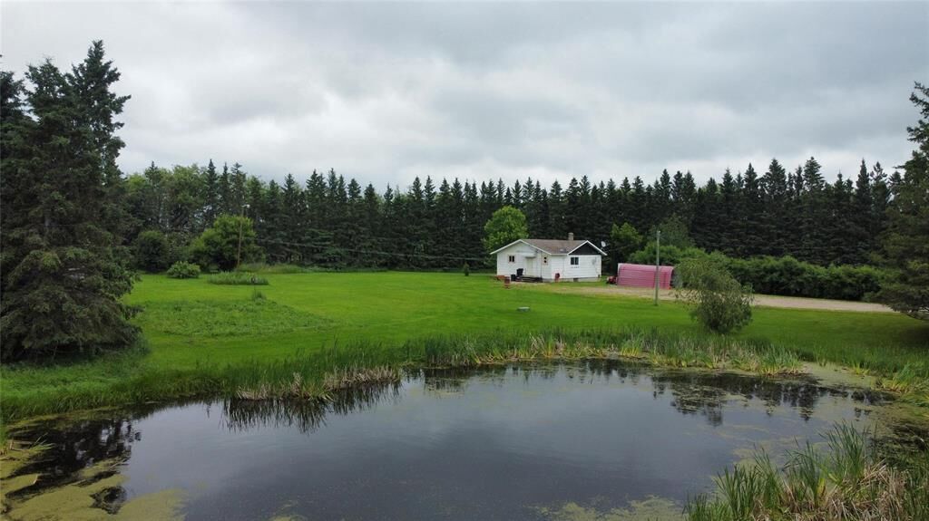 Property Photo:  140 N 162.5 Road West  MB R0J 0X0 