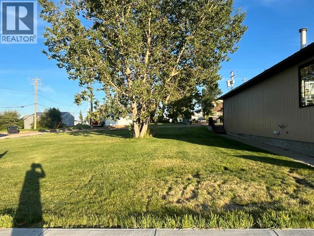 Property Photo: 112 Centre Street AB T0L 1L0