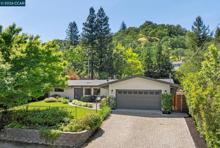 Property Photo:  2837 Litina Ct  CA 94507 