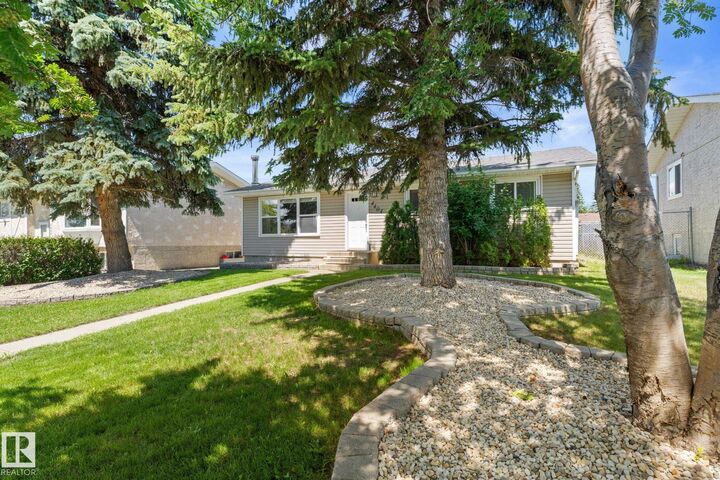 Property Photo: 4404 42B Avenue AB T9E 4R9