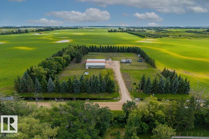 Property Photo:  56025 Rge Road 245  AB T8R 2P2 