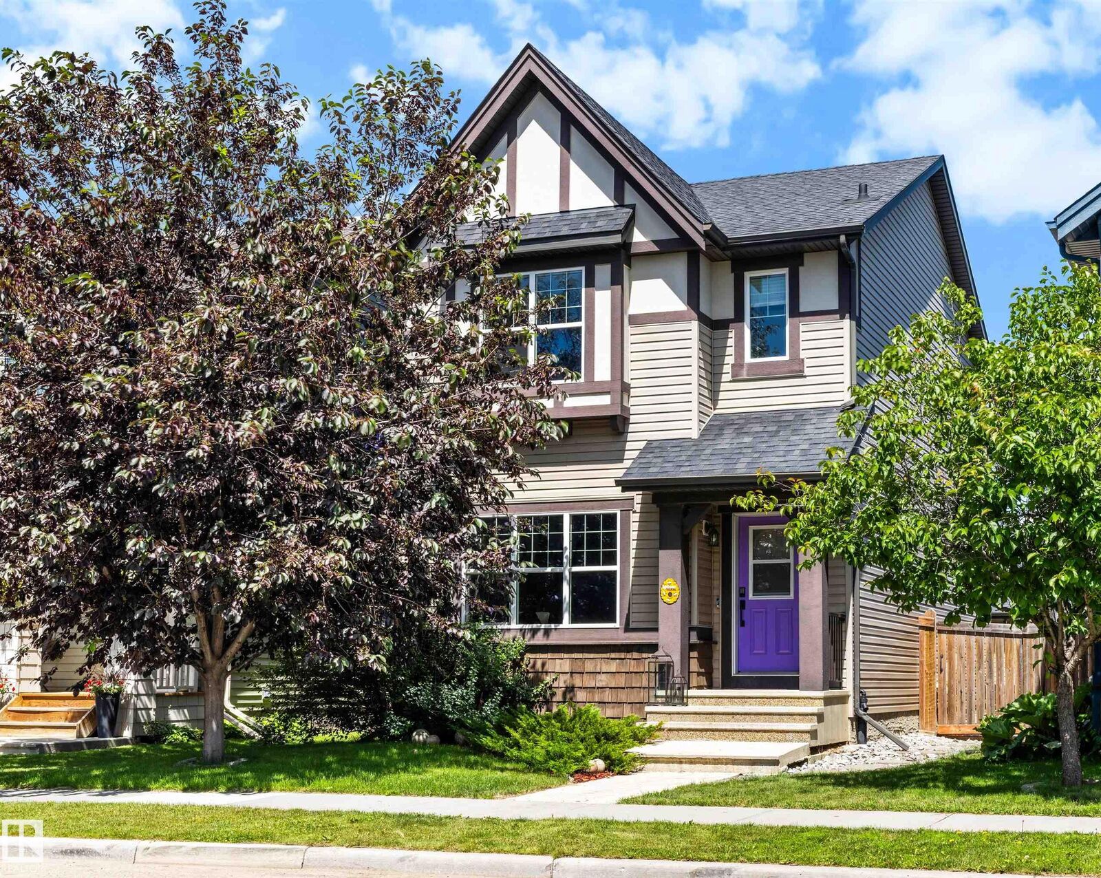 Property Photo: 1522 Chapman Way SW AB T6W 0Y9
