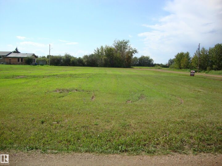 Property Photo:  622 5th Ave  AB T0A 3J0 