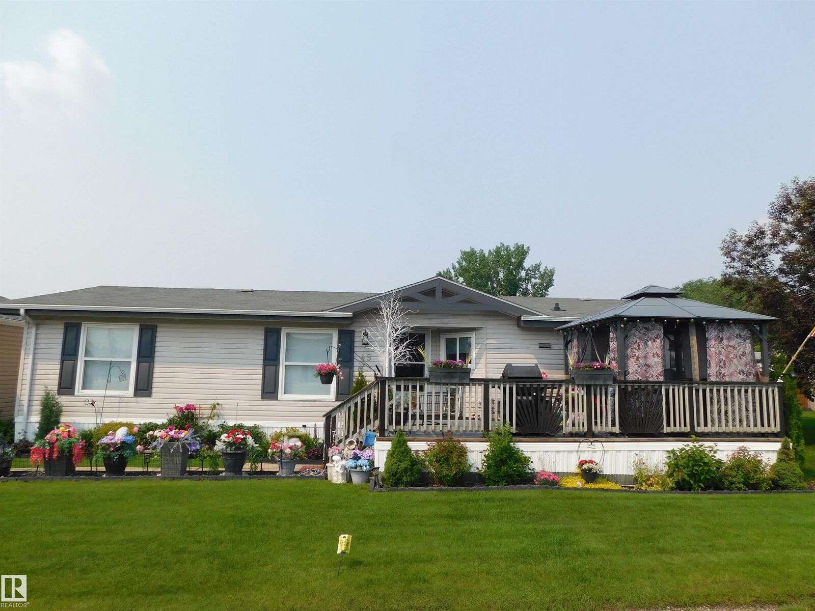 Property Photo: 45 Crystal Crescent NW AB T6P 1Z6