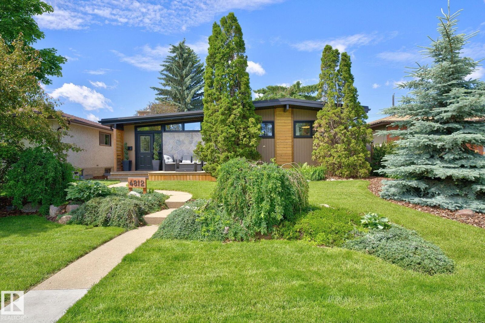 Property Photo:  4812 114A Street NW  AB T6H 3M4 