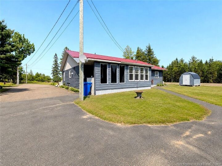 Property Photo:  340 Ave Du Tré Carré  NB E8S 1Y4 