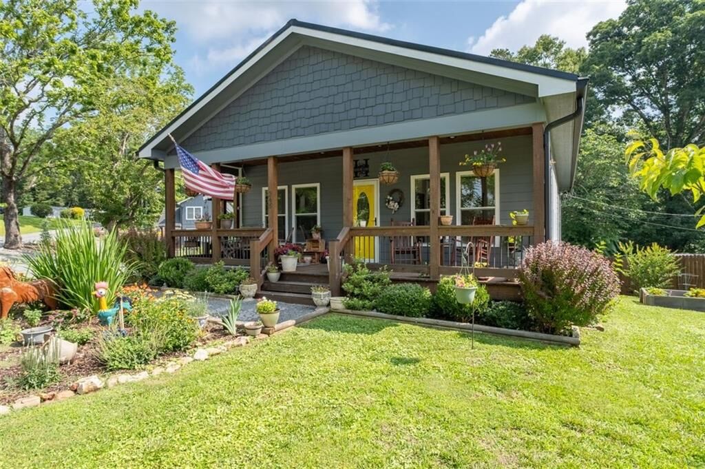 Property Photo:  245 Lucille Avenue  GA 30540 