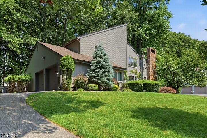 Property Photo:  8 N Bayard Ln  NJ 07430 