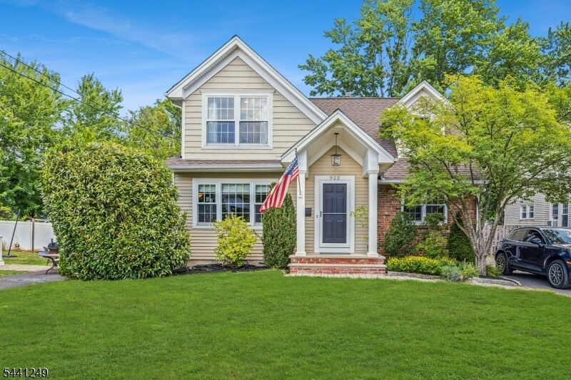 Property Photo:  922 Cleveland Ave  NJ 07090 
