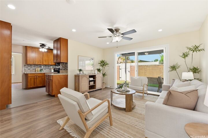 Property Photo:  95-461 Kaulia Place  HI 96789 