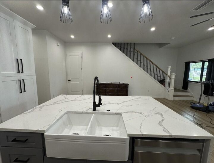 Property Photo:  319 W West Street  FL 33602 