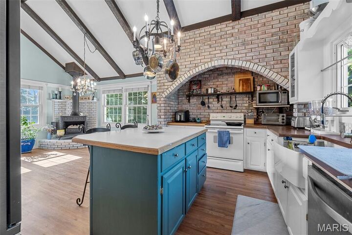 Property Photo: 447 N Ingram Road MO 63801