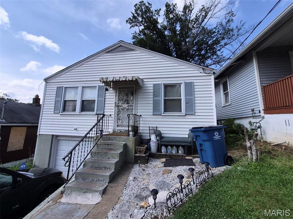 Property Photo:  6212 Lexington Avenue  MO 63121 