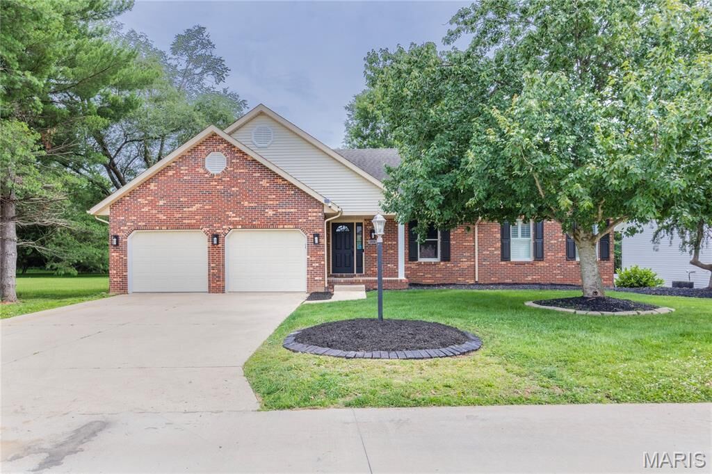 Property Photo:  2634 Dennis Drive Drive  IL 62002 