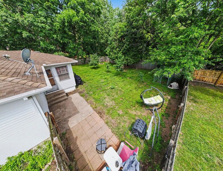 Property Photo: 721 Parkway Drive NE MI 49525