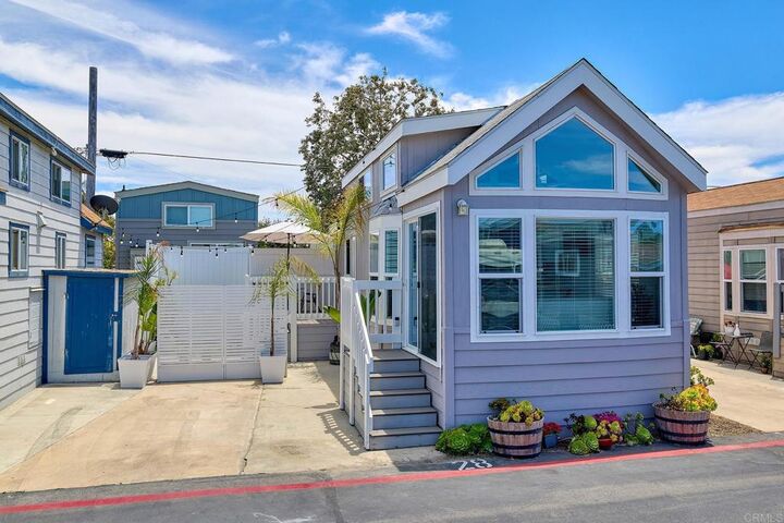 Property Photo:  1549 N Vulcan Ave 28  CA 92024 