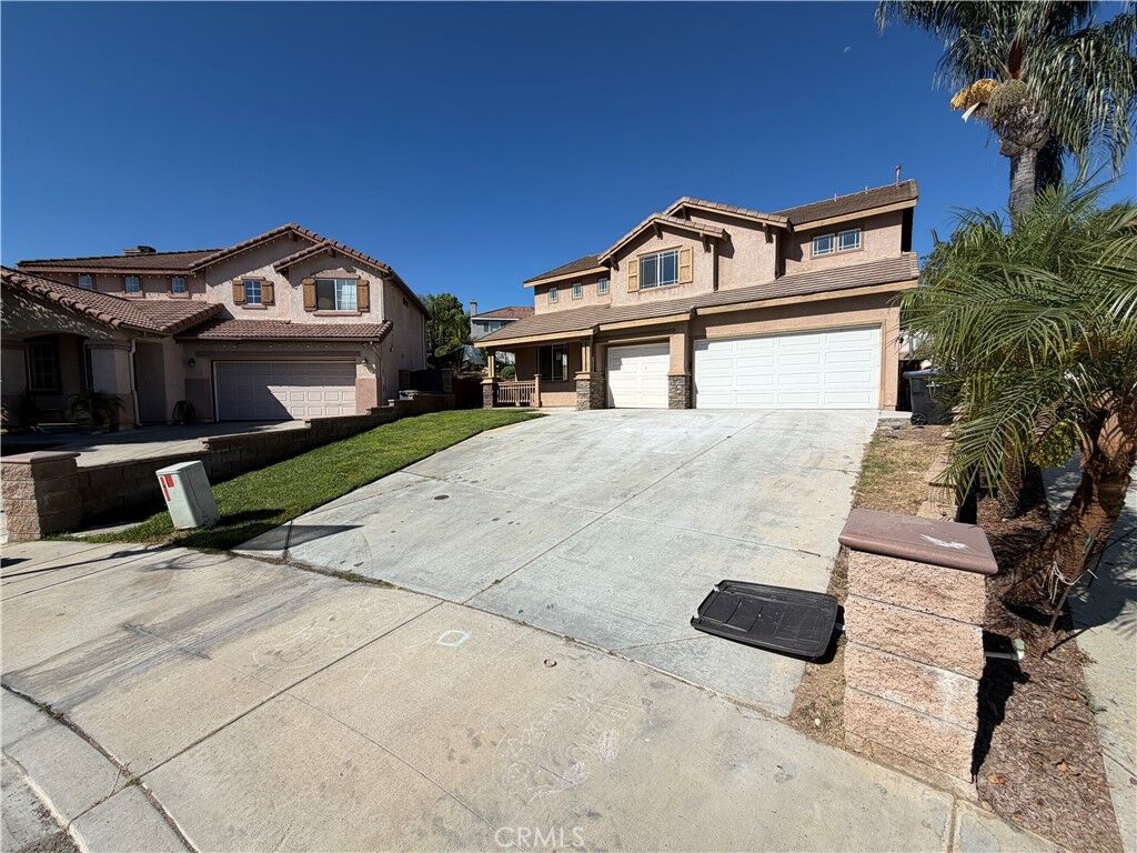 Property Photo: 1413 Claymore Court CA 92507