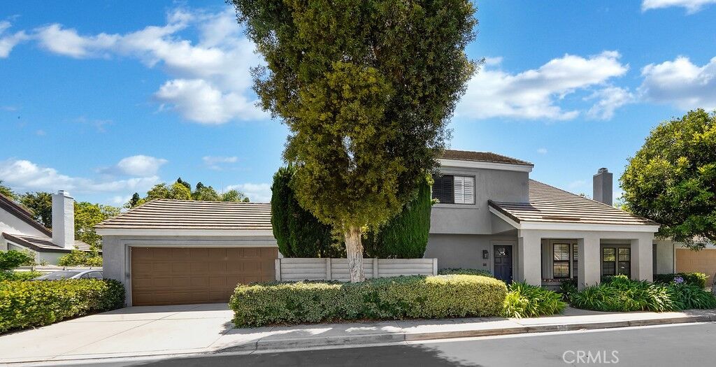 Property Photo:  356 E Yale Loop  CA 92614 