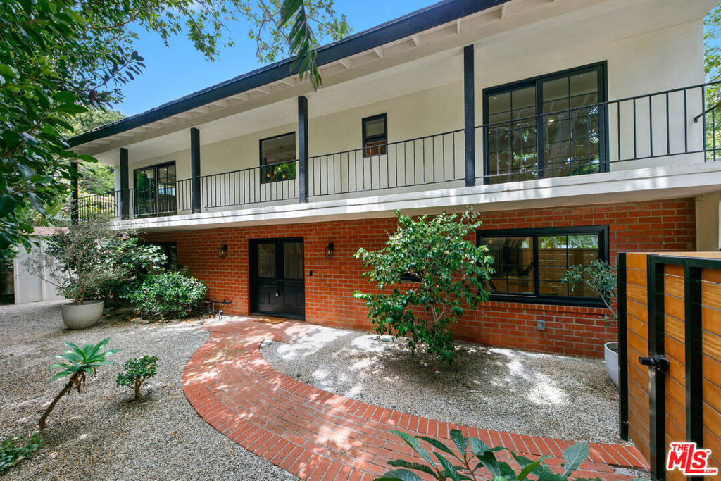 Property Photo:  30601 Sicomoro Drive  CA 90265 