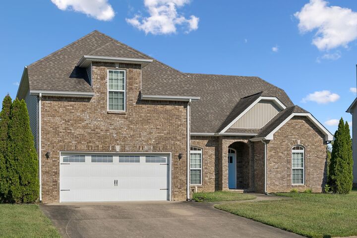 Property Photo:  1057 Willow Cir  TN 37043 