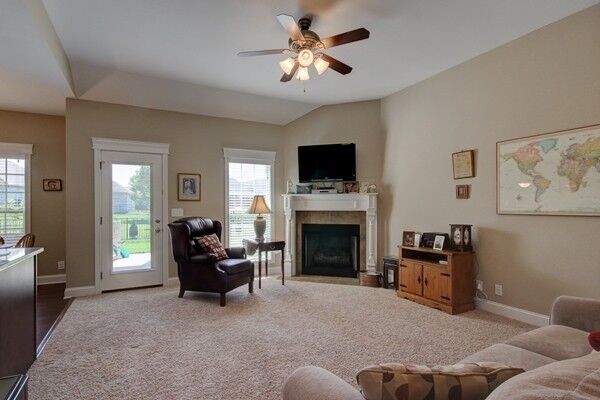 Property Photo:  1057 Willow Cir  TN 37043 