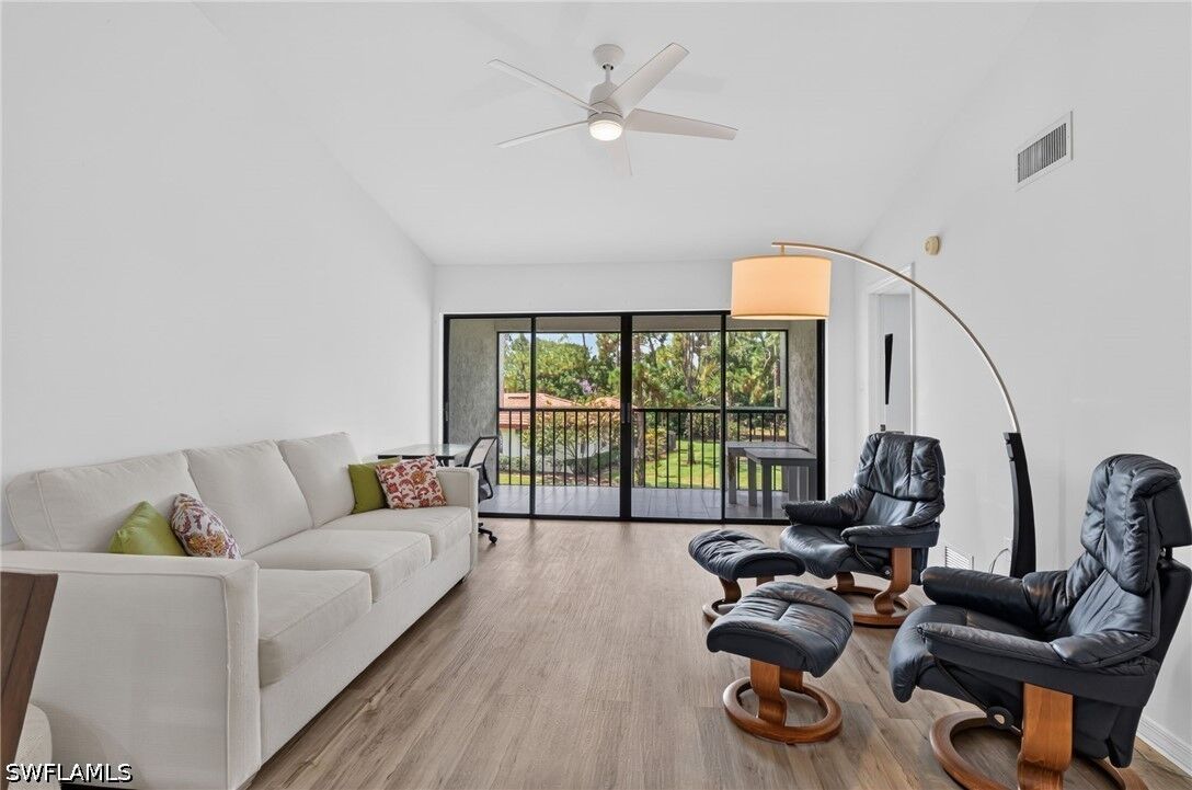 Property Photo:  909 Augusta Boulevard 7  FL 34113 