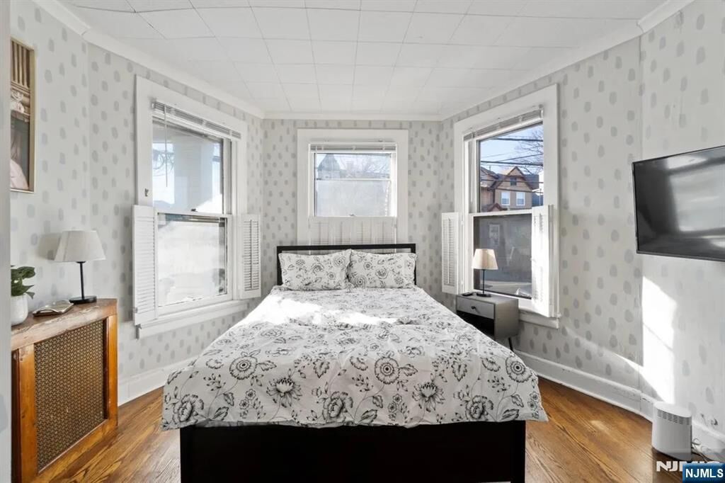 Property Photo:  9 W 51st Street 1  NJ 07002 