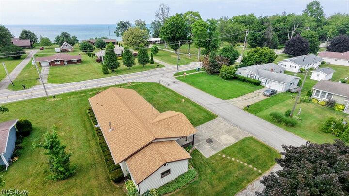 Property Photo:  1099 Lake Road  OH 44030 