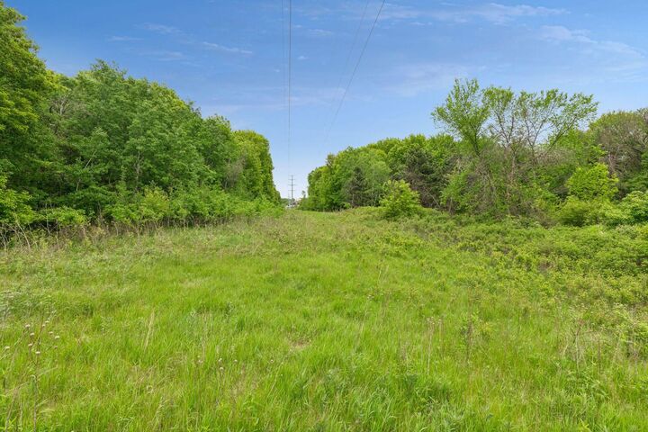 Property Photo: 10 Sunny Side Ln MN 55118