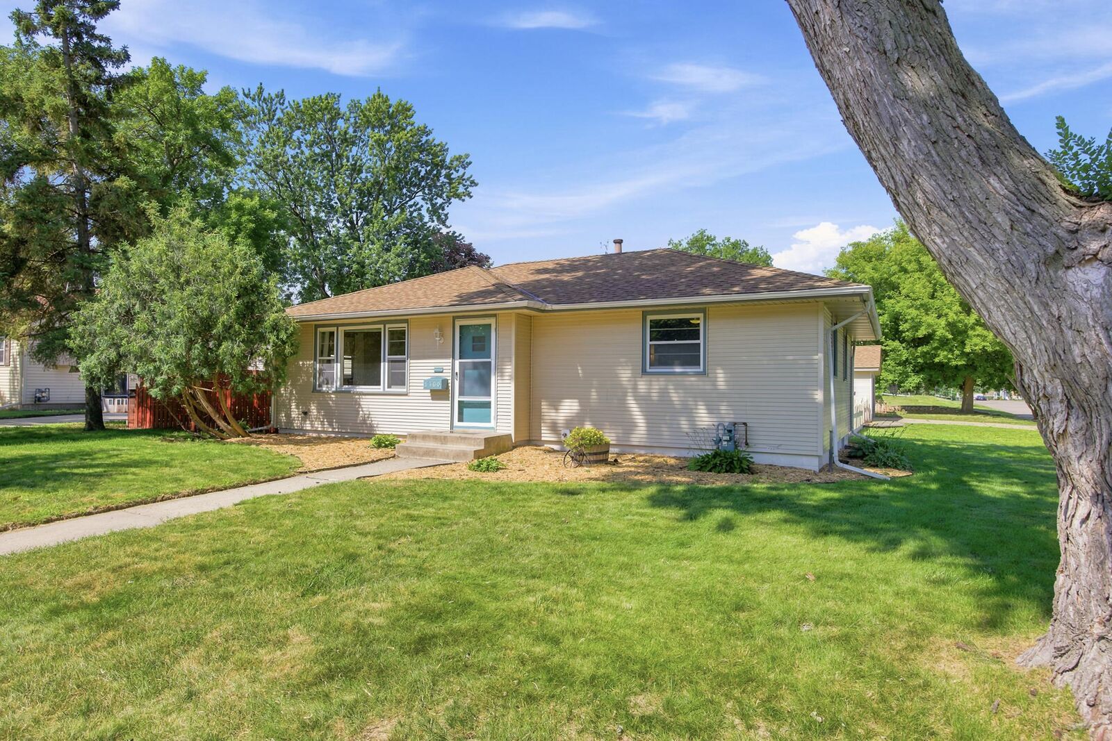 Property Photo:  6400 14th Avenue S  MN 55423 
